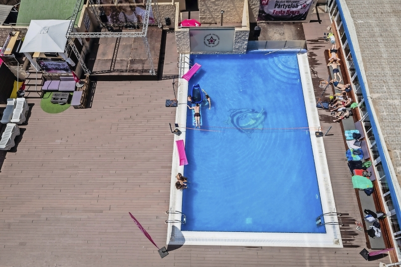 Hotel Festa Brava Lloret de mar Poolbereich mit Poolbar & Dj