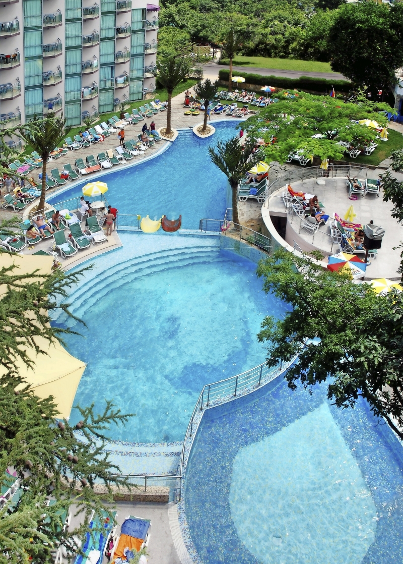 Hotel Mimosa Goldstrand Poolanlage Becken Party