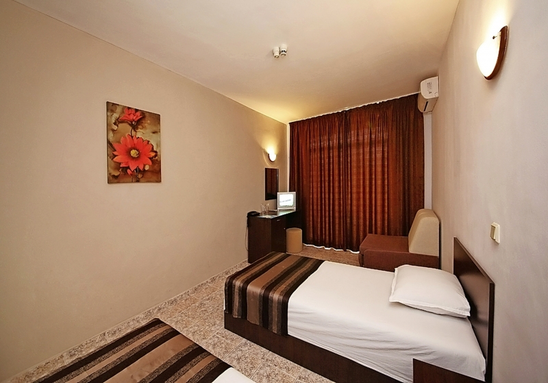 Party-Hotel Golden Sands Goldstrand Zimmer Mehrbettzimmer