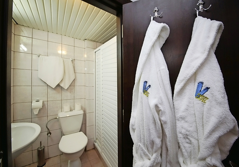 Party-Hotel Golden Sands Goldstrand Bad Dusche WC