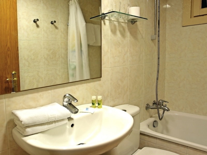 Hotel Don Juan Center Lloret de mar Badezimmer Ausstattung