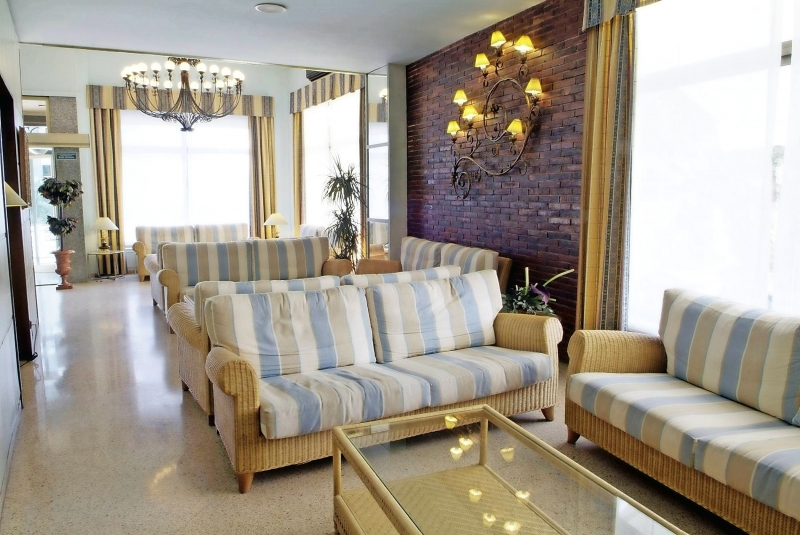 Hotel Terramar Calella Lobby