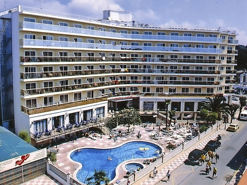Hotel Esplai Calella Luftbild Außenansicht