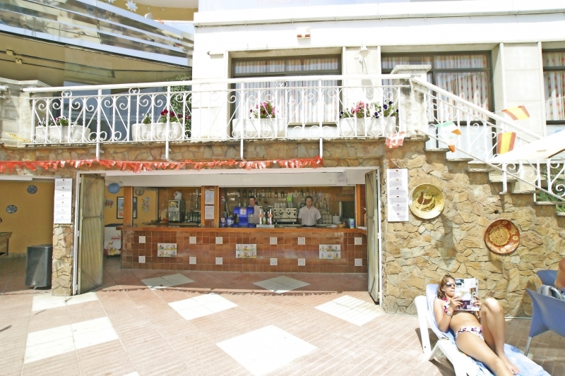 Hotel Esplai Calella Pool Bar 