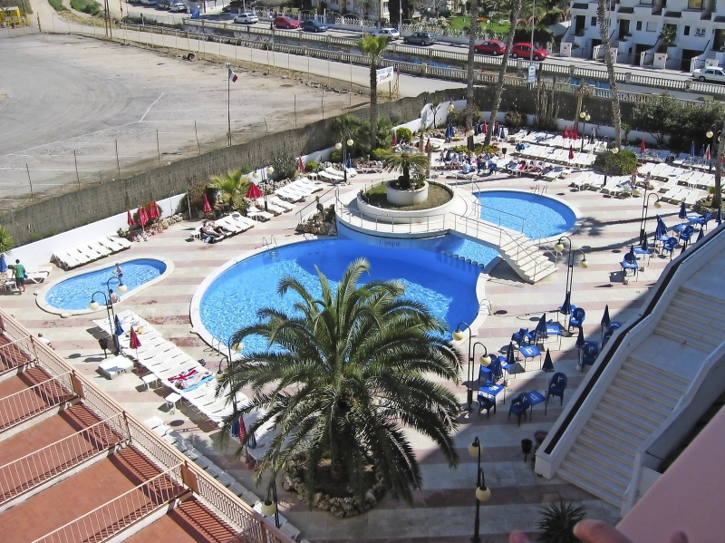 Hotel H-TOP Olympic Calella Pool