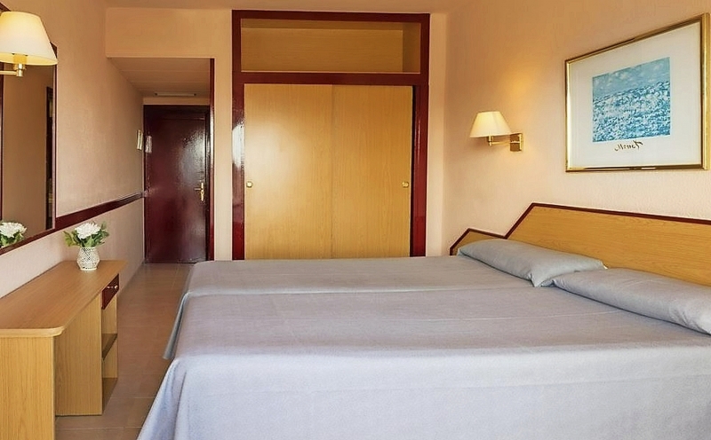 Hotel H-TOP Olympic Calella Doppelzimmer Mehrbett