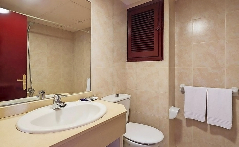 Hotel H-TOP Olympic Calella Vollbad DU WC