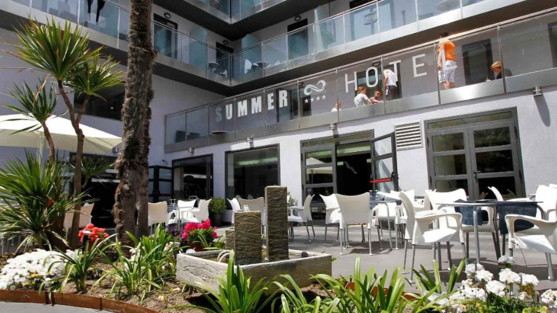 abireise-calella-hotel-summer