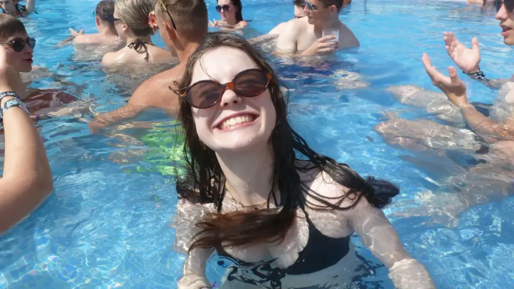 Abireise-Calella-Pool